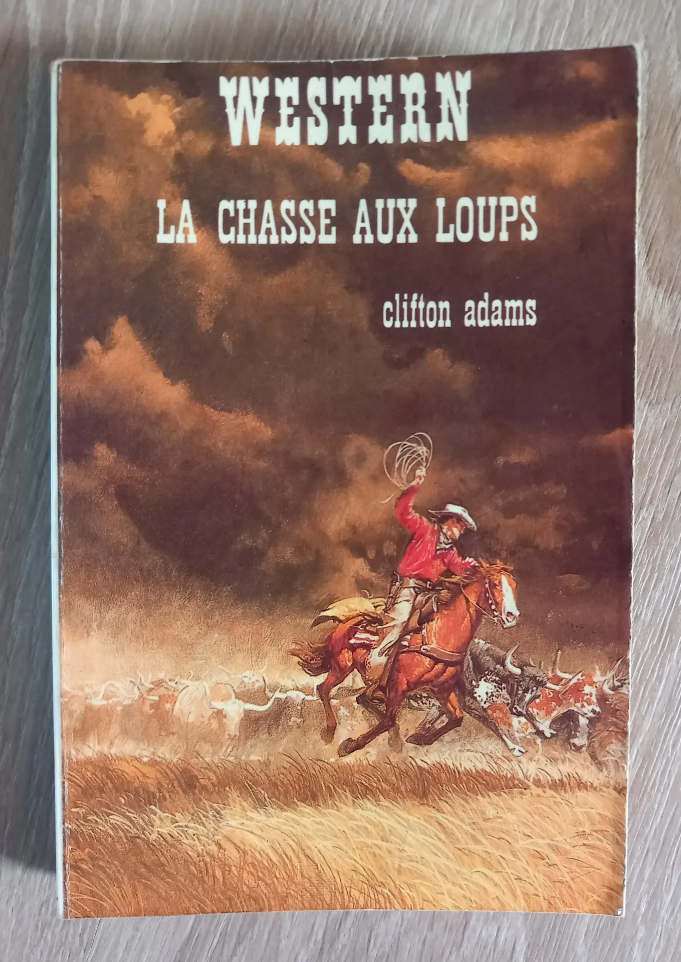 Western : La chasse aux loups (Clifton Adams)