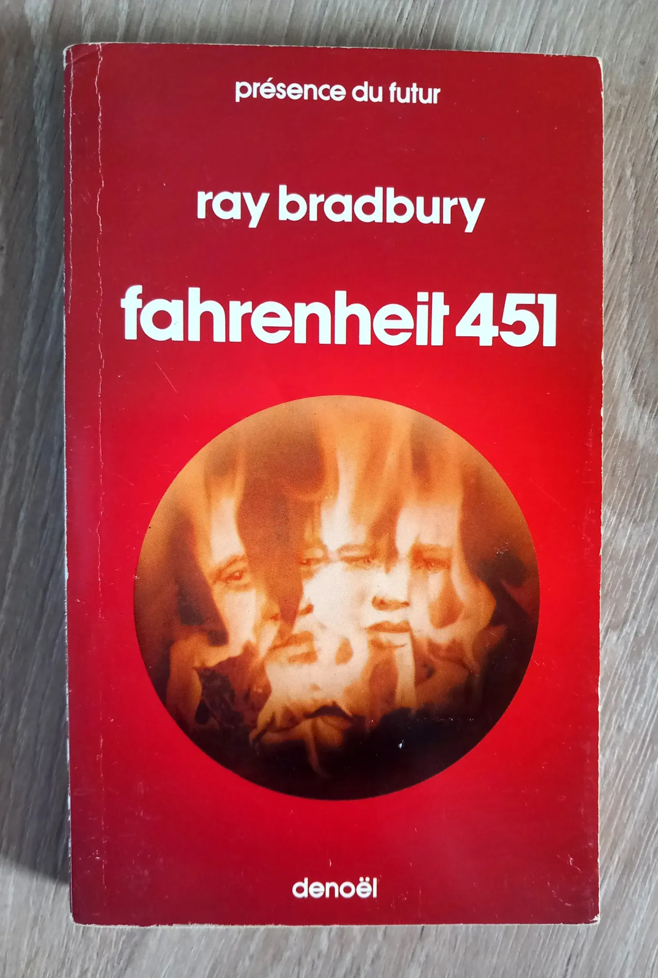 Fahrenheit 451 (Ray Bradbury)