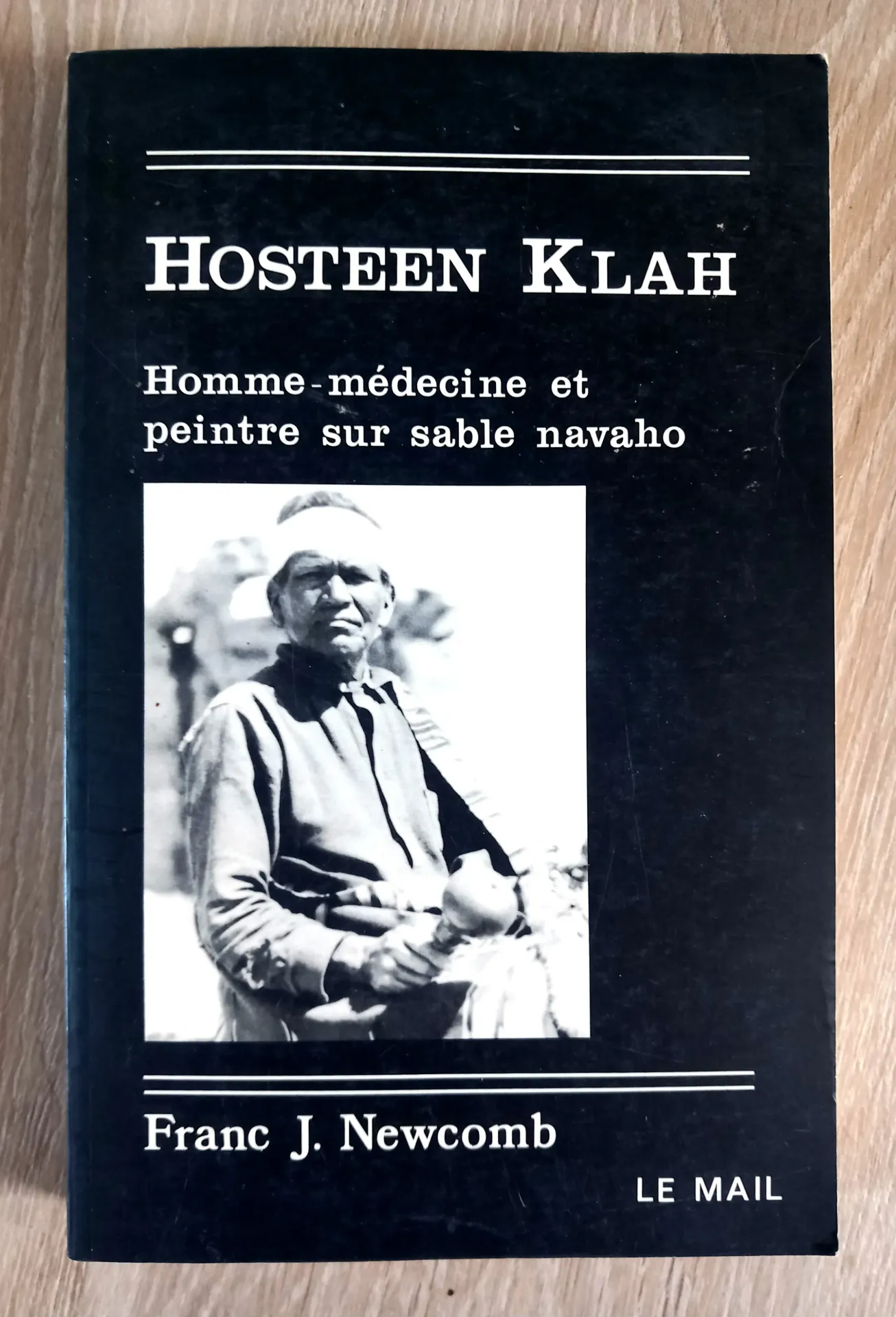 Hosteen Klah : Homme-médecine et peintre sur sable navaho (Franc Johnson Newcomb)