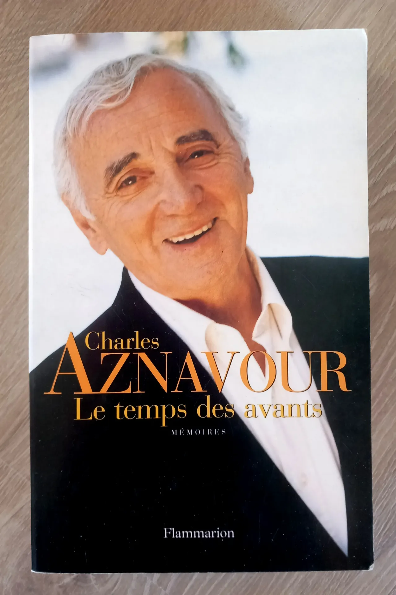 Le temps des avants, mémoires (Charles Aznavour)