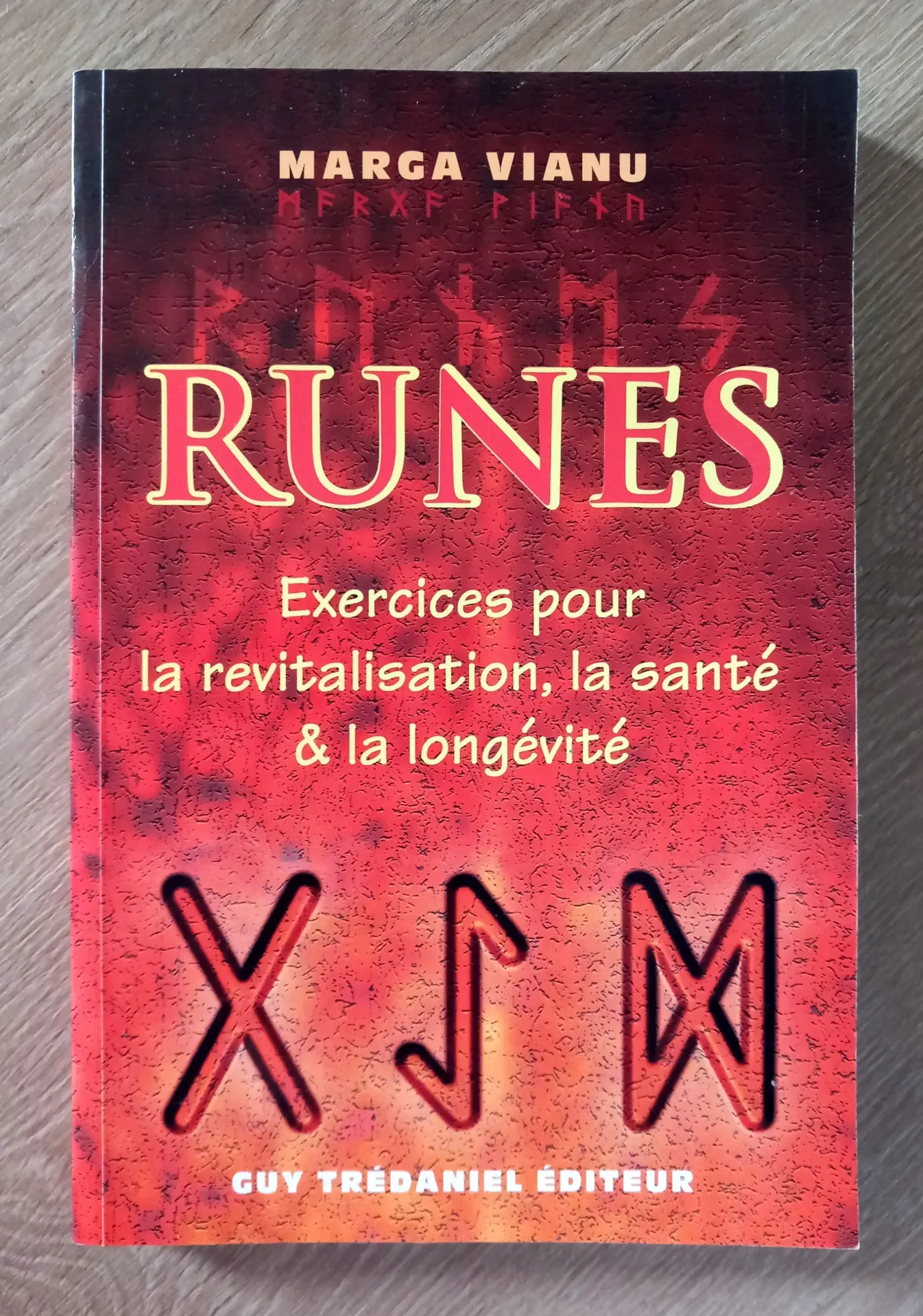 Runes (Marga Vianu)