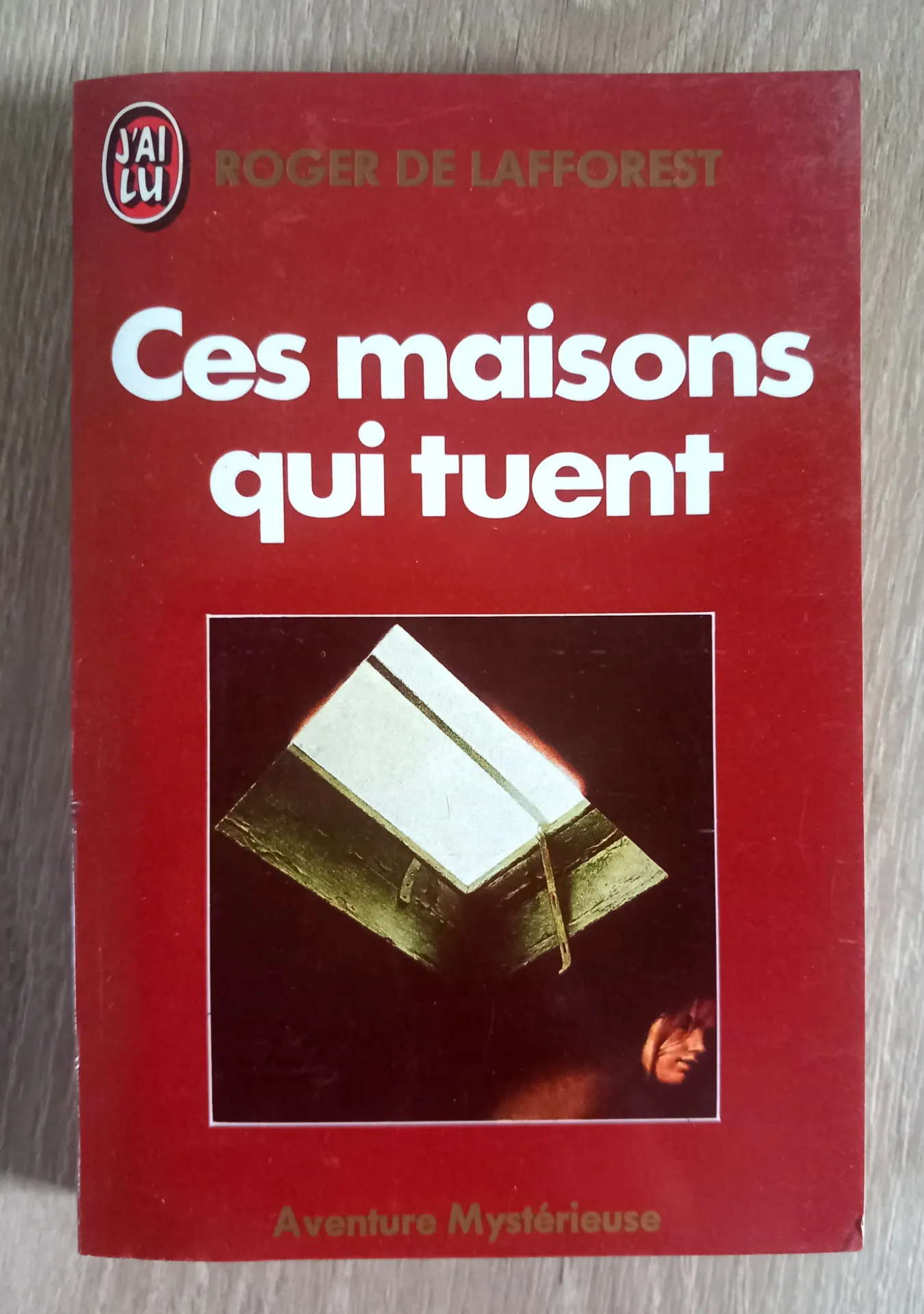 Ces maisons qui tuent (Roger de Lafforest)